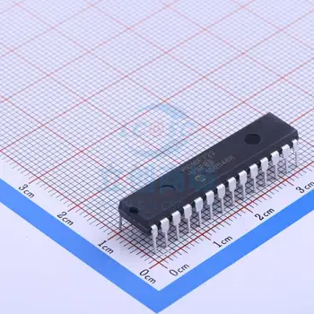 PIC16F722-I/SP Ta vsestranski 28-pin MCU je član Microchip je družina Ekstremno Nizke Moči MCUs featuring nanoWatt XLP(TM)